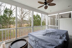 4 bedrooms, WiFi, bed sheets