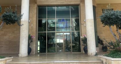 5 min walk from the kikar! Ideal for family vacations