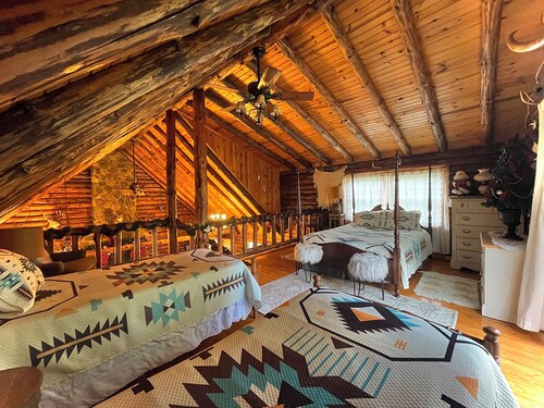 Adventurous Vacation Getaway at the Possum Lodge Cabin!