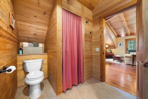 Douche, séchoir à cheveux, serviettes fournies