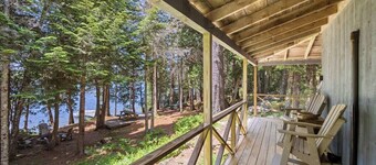 Milam Camp-Beautiful Lakefront!