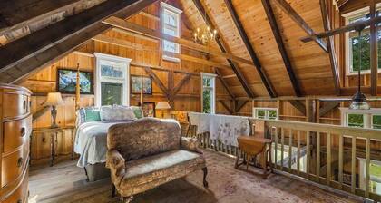 The Carriage House! S