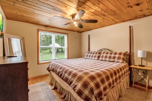 4 bedrooms, iron/ironing board, travel cot, WiFi