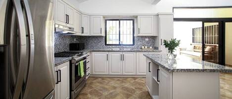 電子レンジ、コンロ