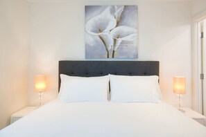 Iron/ironing board, WiFi, bed sheets - Amyra Residences on Rowlands Place - Unit 1006 (Adelaide)