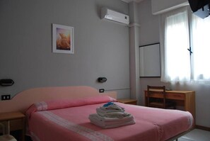 In-room safe, free WiFi - Hotel Laura Beach (Rimini)