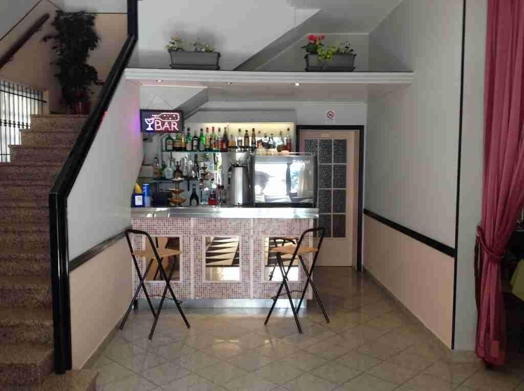 Bar (in der Unterkunft)