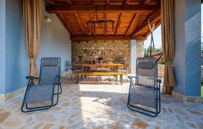Apartment, 3 Bedrooms, Terrace, Garden View | Outdoor dining