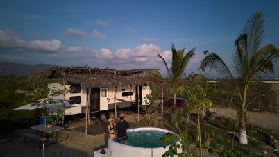 RV on the beach with pool and Starlink