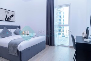 Cofres nos quartos, ferros/tábuas de passar roupa, Wi-Fi de cortesia