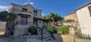 Exterior - Villa Michalis (Theologos)