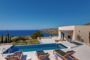 Pnoe Horizon, | Alberca privada