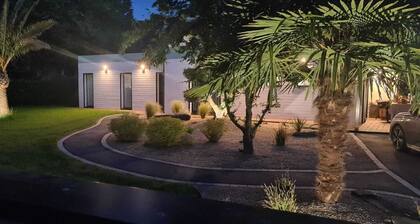 Spacious contemporary wooden house with swimming pool near the Brocéliande forest