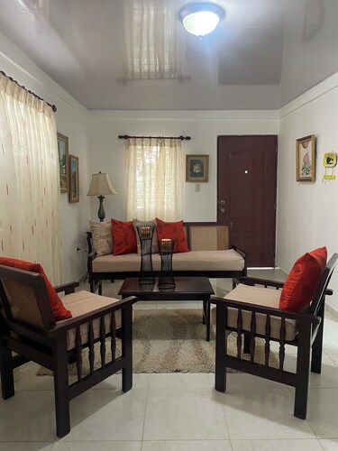 3-bedroom house in lovely Moncion with AC, WiFi