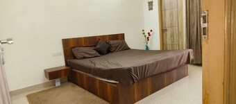 2bhk fully furnished flat near all famous temple