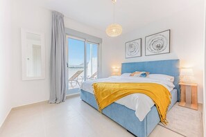 3 室のベッドルーム、アイロン / アイロン台、WiFi、ベッドシーツ