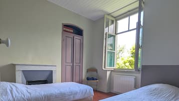 4 sovrum, strykjÀrn/strykbrÀda, gratis wi-fi och sÀngklÀder