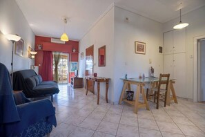 Living area - N.kosmos metro st. 1 bedroom 4 pers flat by MPS (Athina)