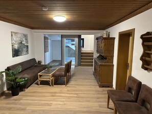 Apartment | Reception