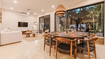 Deluxe Villa, Balcony, Pool View | In-room dining