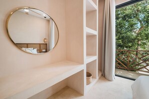 Villa Deluxe, balcón, vista a la alberca | 4 habitaciones y wifi gratis 