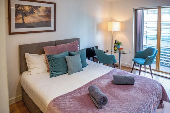 1 bedroom, soundproofing, iron/ironing board, free WiFi - Sheffield 3rd fl City Studio Apartment  (Sheffield)