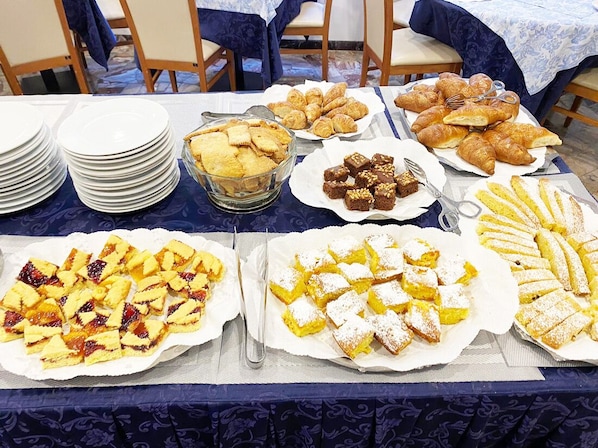 Petit déjeuner buffet compris tous les jours