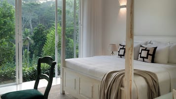 5 bedrooms, in-room safe, soundproofing, iron/ironing board