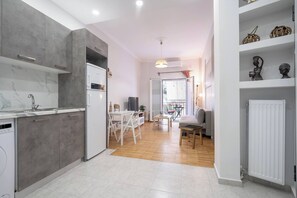 Interior - Rokos Place 3 person apartment by MPS (Athina)