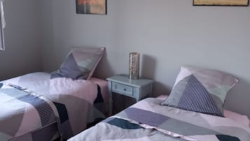 2 bedrooms, iron/ironing board, WiFi, bed sheets