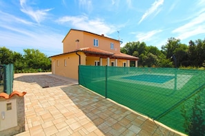 Villa, 3 Schlafzimmer, eigener Pool, Gartenblick | Fassade der Unterkunft