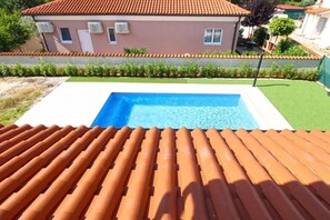 Vila, 3 quartos, piscina particular, vista para o jardim | Piscina | Piscina externa