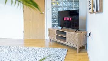 Classic Apartment, 2 Bedrooms, Non Smoking | Living area | Flat-screen TV