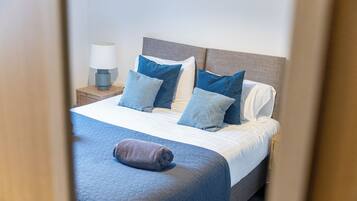 Classic Apartment, 2 Bedrooms, Non Smoking | 2 bedrooms, iron/ironing board, free WiFi