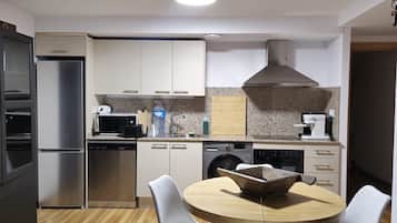 Microwave, dishwasher