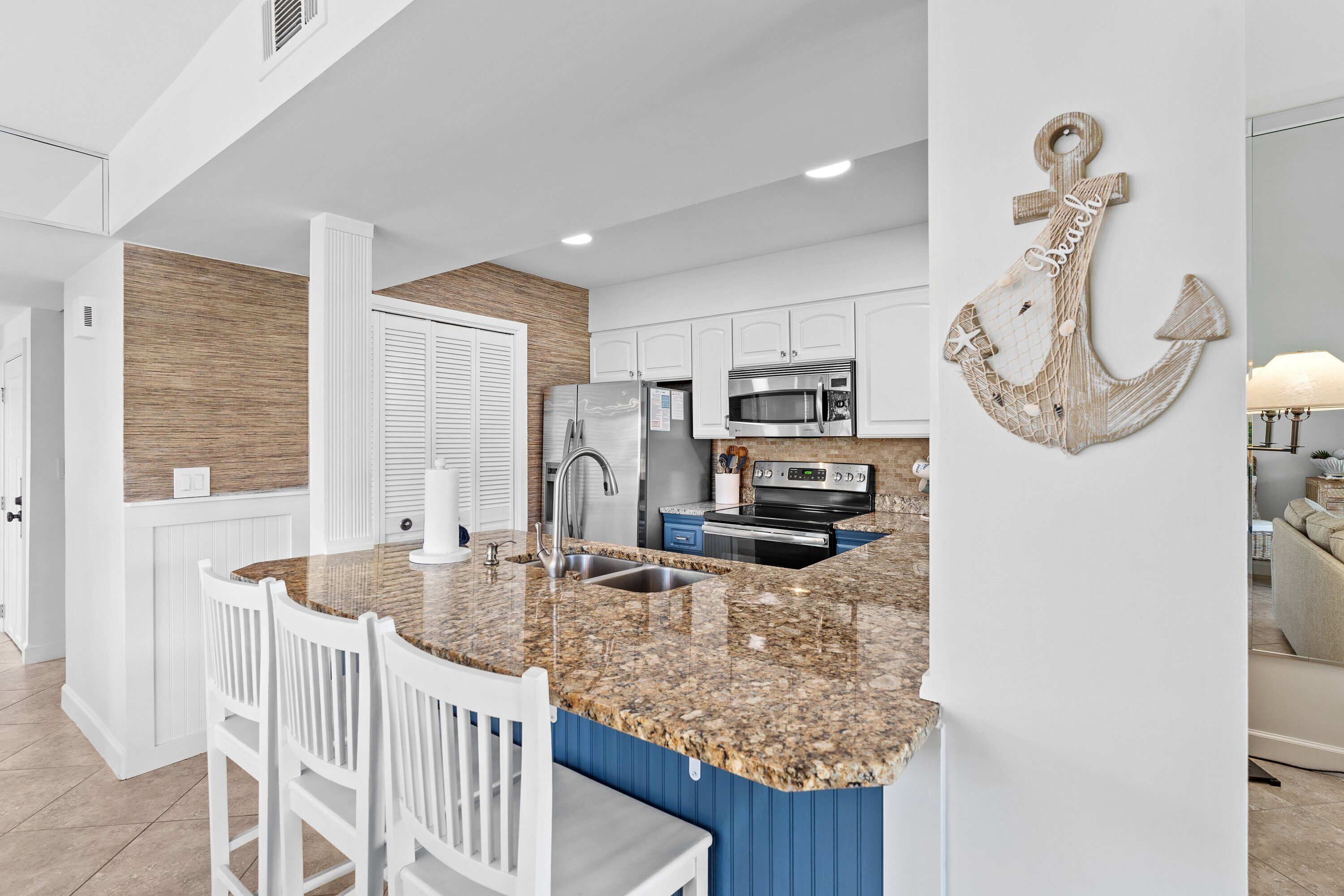 冰箱、微波炉、烤箱、炉灶