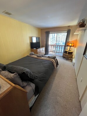 6 makuuhuonetta, silitysrauta/-lauta, vauvan matkasänky, ilmainen Wi-Fi