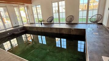 Piscine couverte, piscine chauffée