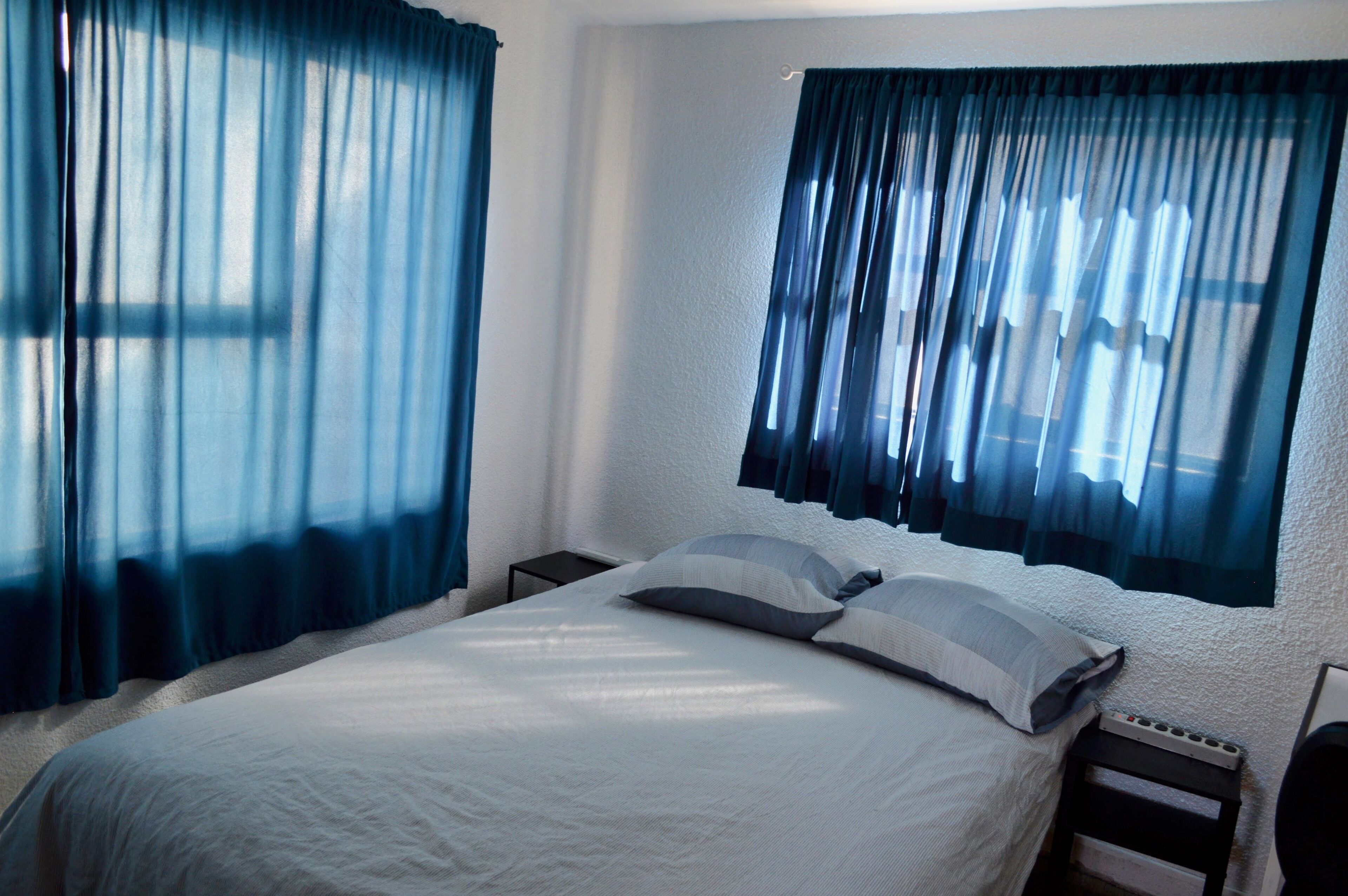 4 dormitorios, tabla de planchar con plancha, wifi y ropa de cama