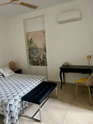 1 chambre, fer et planche à repasser, Wi-Fi, literie fournie