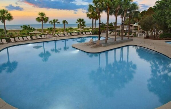 Piscine couverte, piscine extérieure