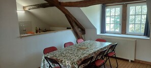 Dining - Anjou countryside - authentic, rustic accommodation - old, quiet building (Feneu)
