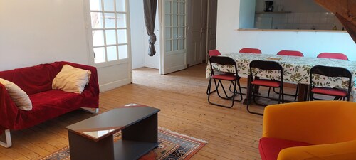 Campagne angevine - logement authentique et rustique - bâtiment ancien au calme