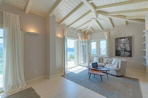 TV connectée, cheminée