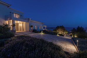 Exterior - Escape here,where comfort,nature&view come to create an unforgettable experience (ERMIONIDA)