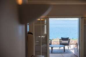 Interior - Escape here,where comfort,nature&view come to create an unforgettable experience (ERMIONIDA)