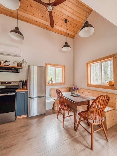 Charming 2-bedroom house with AC, WiFi in fabulous Blaeberry