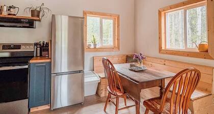 Charming 2-bedroom house with AC, WiFi in fabulous Blaeberry