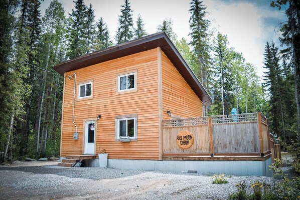 Exterior - Charming 2-bedroom house with AC, WiFi in fabulous Blaeberry (Blaeberry)