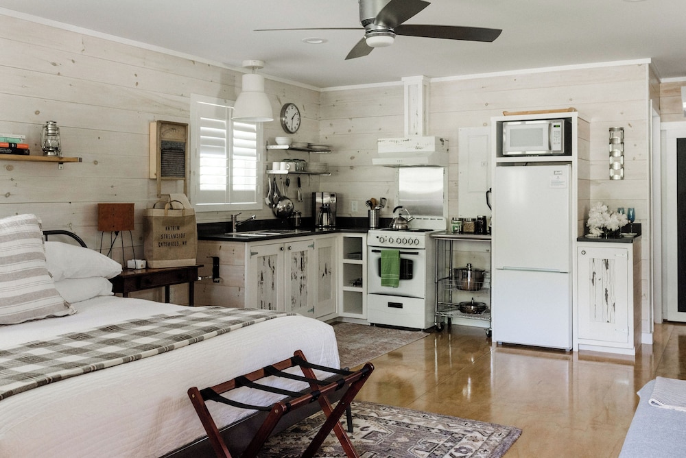 Luxury Cabin on Private Estate in Livingston Manor - Town of Rockland ...